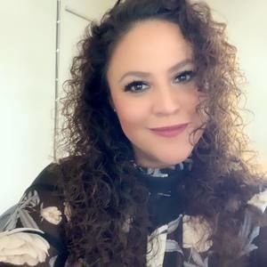 Meet your Posher, Iliana